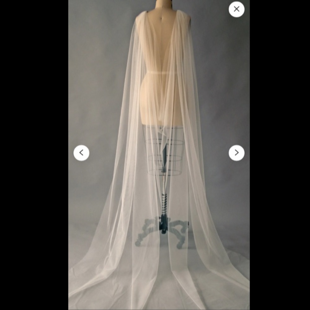 Cape veil for wedding